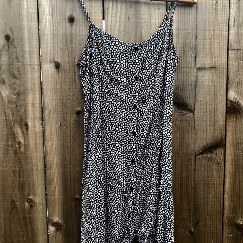 Black and white 90’s style floral dress